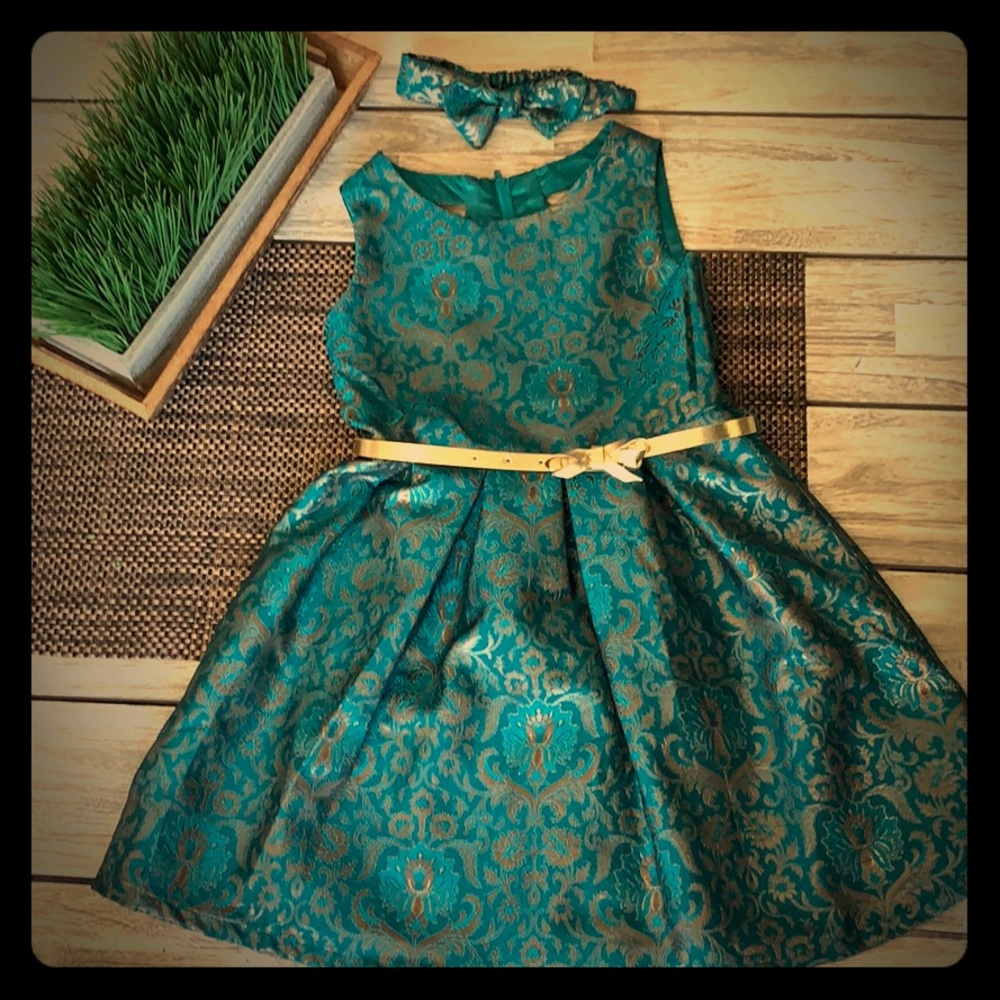 Children’s place formal dress w/ bow- girls size 8